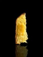 Colomba con crema al bergamotto, dolce tipico pasquale