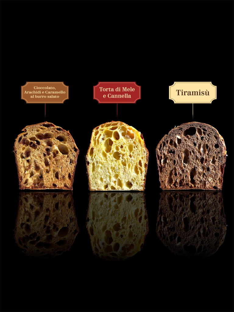 Confezione composta da 3 panettoni selezionati. Al Cioccolato, Arachidi e Caramello al Burro Salato, alla Torta di Mele e Cannella e al Tiramisù.