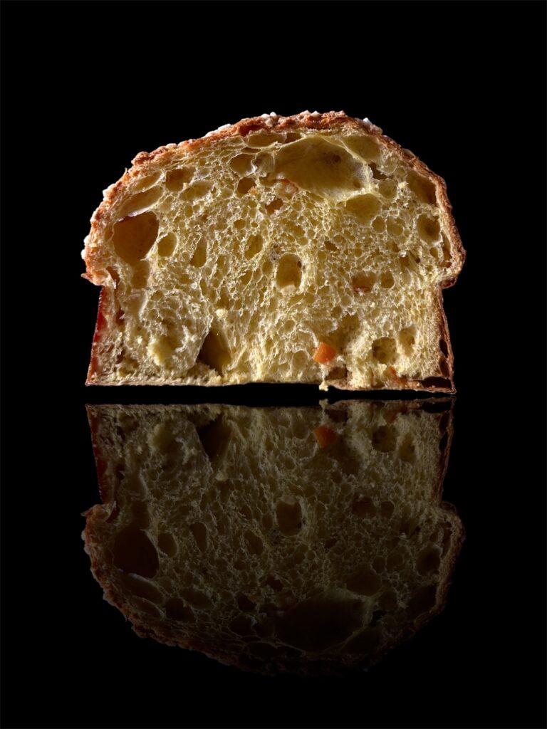 Colomba classica, dolce tipico pasquale