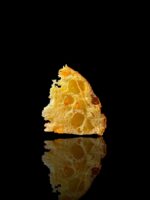 Colomba dolce pasquale, pesca e mango