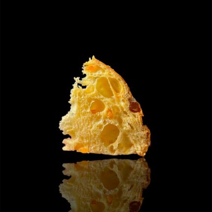 Colomba dolce pasquale, pesca e mango