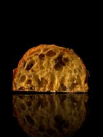 Colomba dolce con cocco, cioccolato e passion fruit